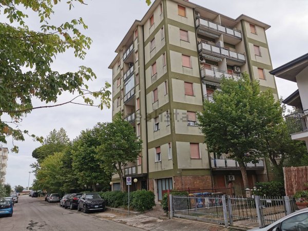 appartamento in vendita a Cesenatico in zona Valverde