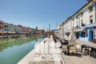 locale commerciale in vendita a Cesenatico