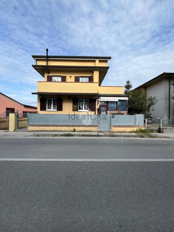 appartamento in vendita a Cesenatico in zona Borella