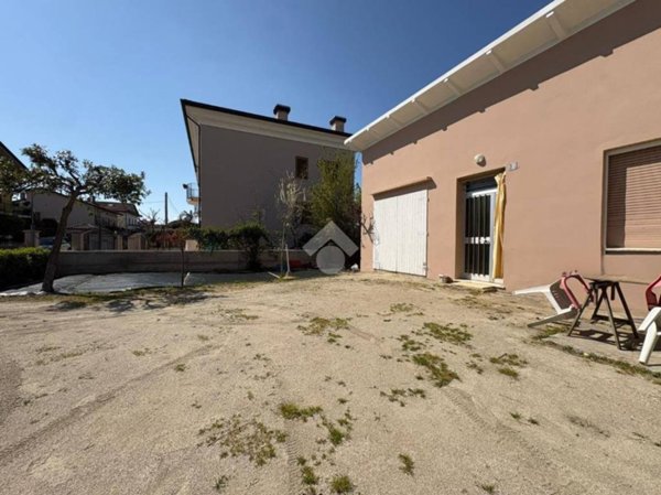 casa indipendente in vendita a Cesenatico in zona Villamarina
