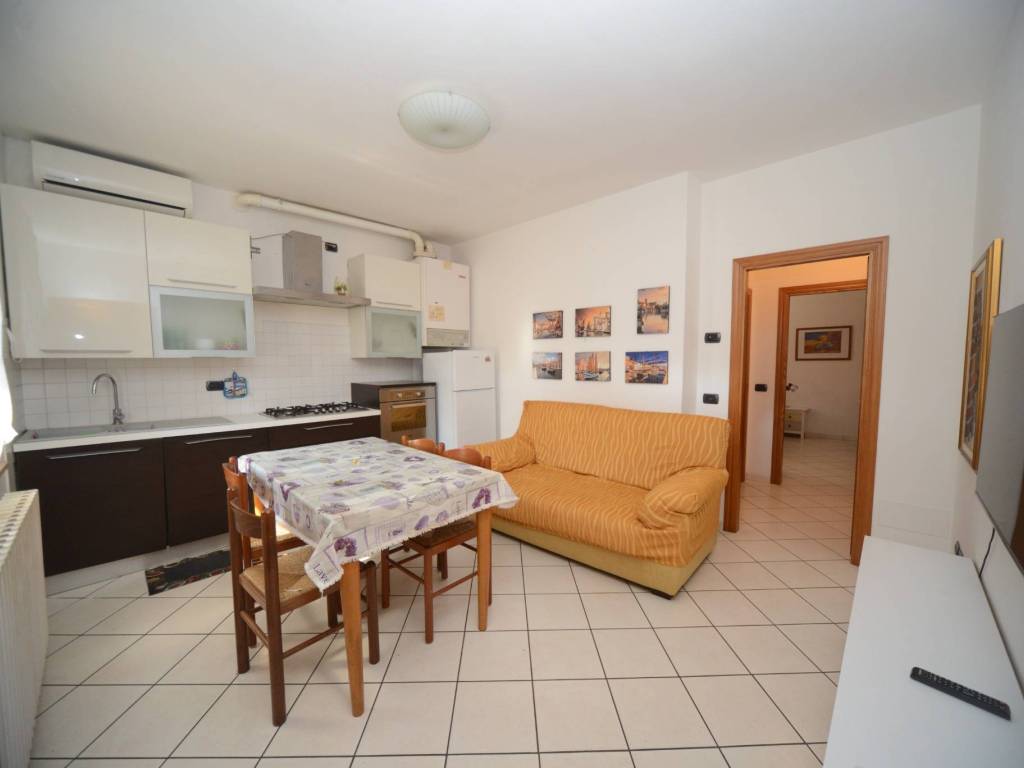 intera palazzina in vendita a Cesenatico