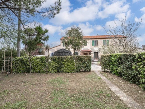 appartamento in vendita a Cesenatico in zona Sala