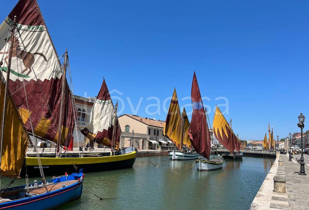 negozio in vendita a Cesenatico