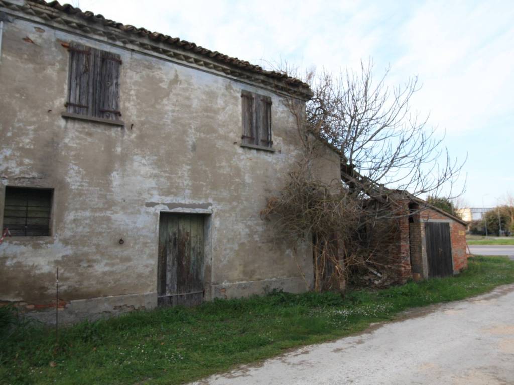 casa indipendente in vendita a Cesenatico in zona Villalta
