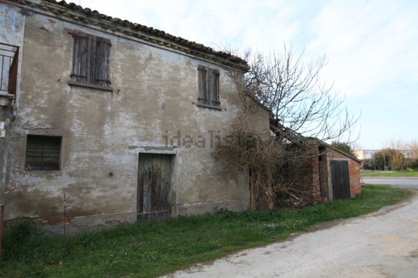 casa indipendente in vendita a Cesenatico in zona Villalta