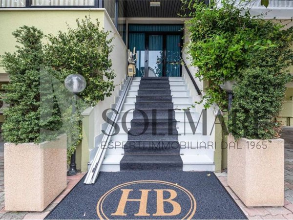 intera palazzina in vendita a Cesenatico in zona Valverde