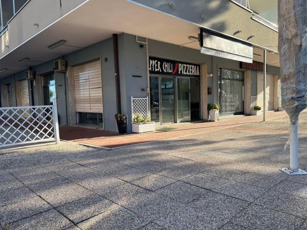 negozio in vendita a Cesenatico