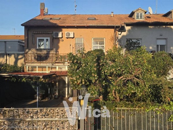 casa indipendente in vendita a Cesenatico in zona Sala