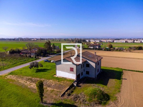 casa indipendente in vendita a Cesenatico in zona Borella