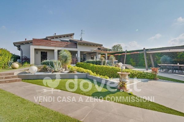 casa indipendente in vendita a Cesenatico