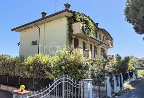 casa indipendente in vendita a Cesenatico in zona Villamarina