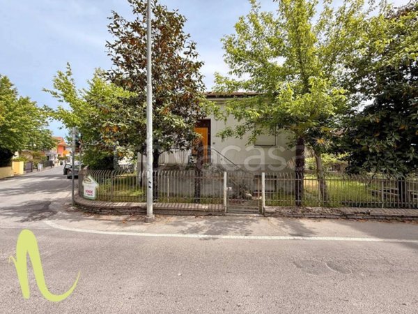 casa indipendente in vendita a Cesenatico