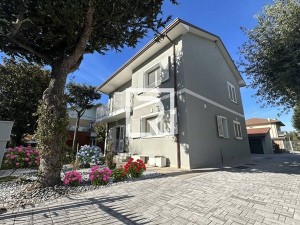 casa indipendente in vendita a Cesenatico in zona Cannucceto
