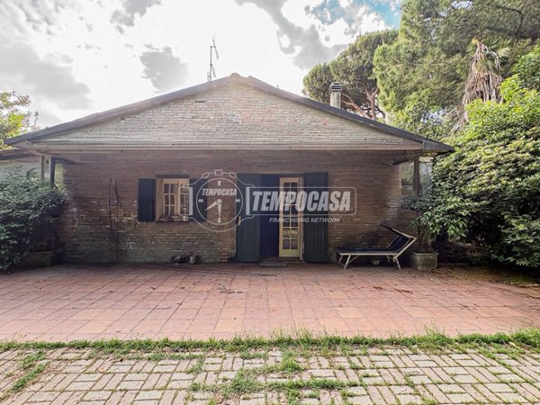 casa indipendente in vendita a Cesenatico in zona Bagnarola