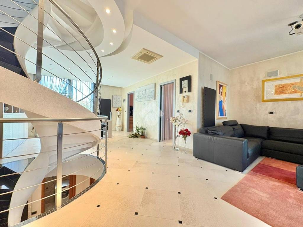 casa indipendente in vendita a Cesenatico in zona Villamarina