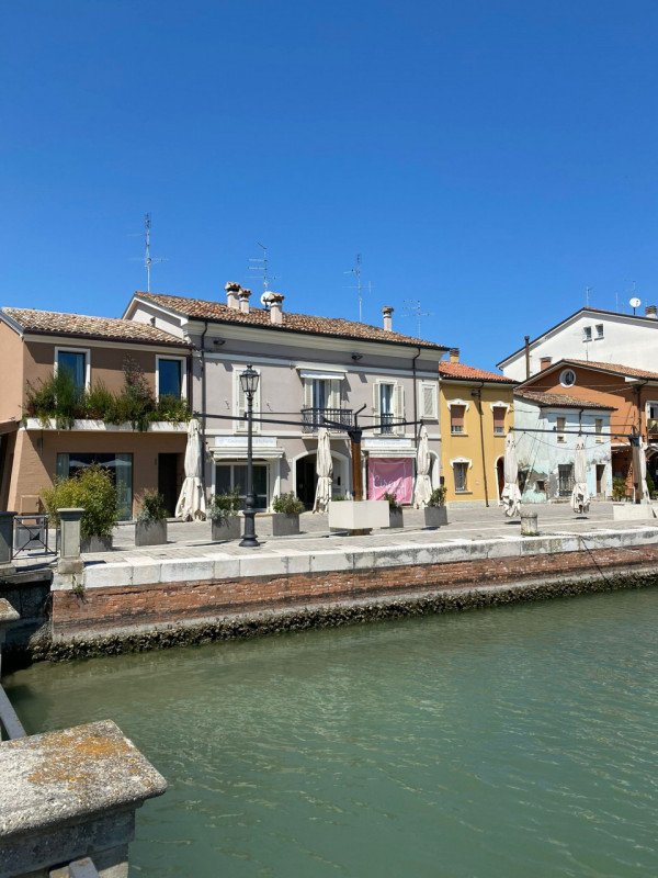 negozio in vendita a Cesenatico