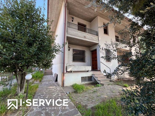 casa indipendente in vendita a Cesenatico