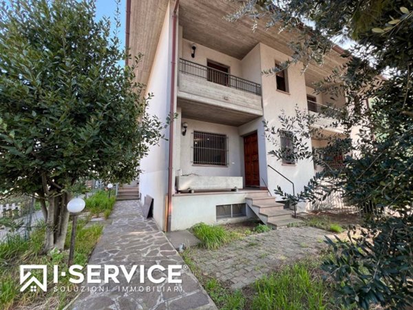 casa indipendente in vendita a Cesenatico