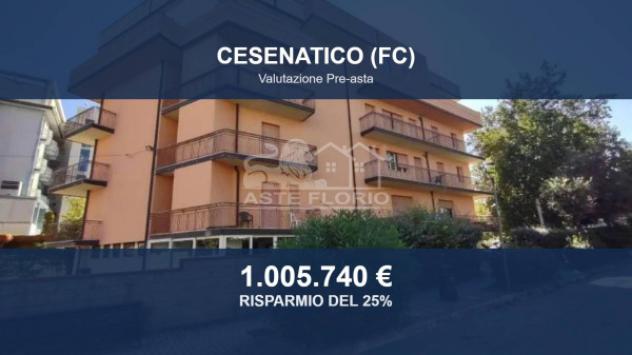 negozio in vendita a Cesenatico in zona Valverde