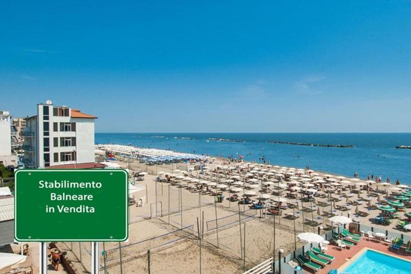 negozio in vendita a Cesenatico