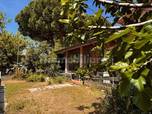 casa indipendente in vendita a Cesenatico in zona Borella