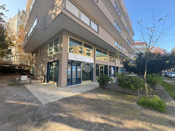 ufficio in vendita a Cesenatico in zona Valverde
