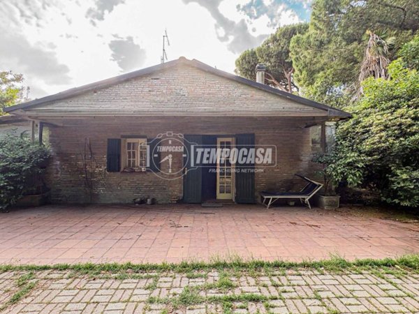 casa indipendente in vendita a Cesenatico in zona Bagnarola