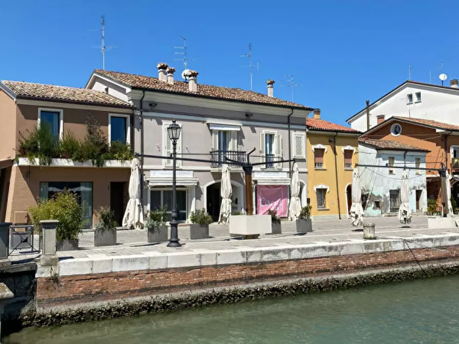 negozio in vendita a Cesenatico