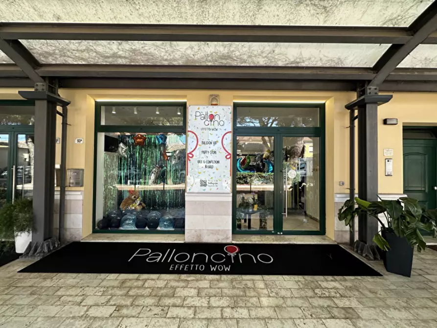 negozio in vendita a Cesenatico