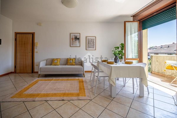 appartamento in vendita a Cesenatico in zona Villamarina