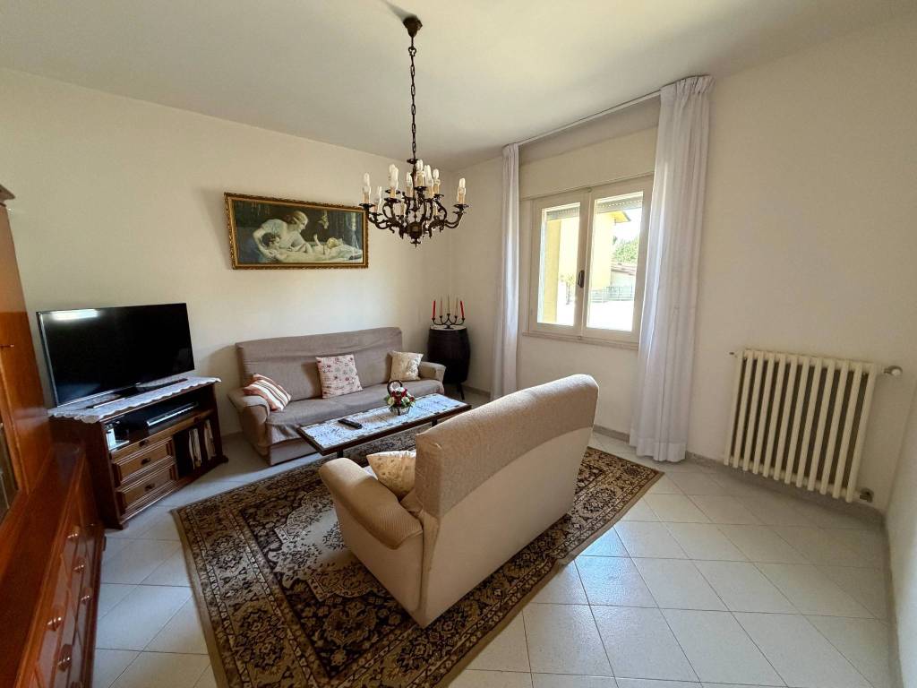 casa indipendente in vendita a Cesenatico in zona Sala