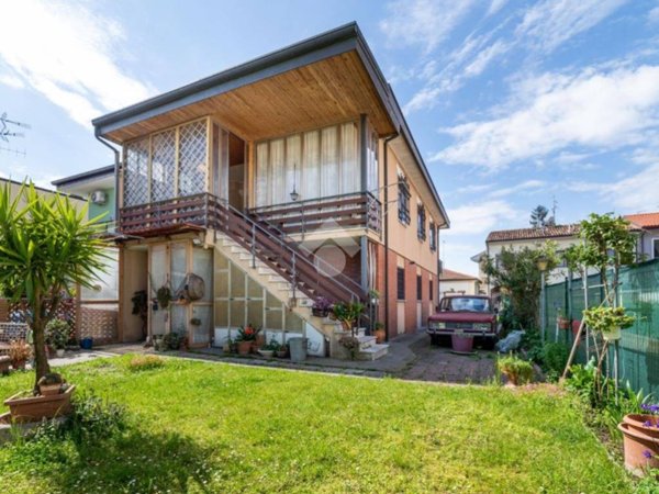 casa indipendente in vendita a Cesenatico