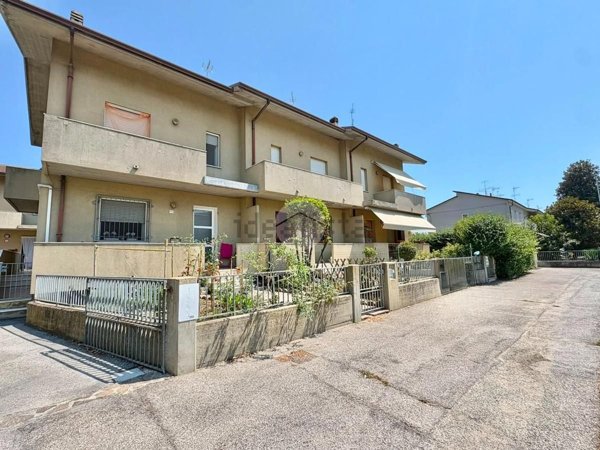 casa indipendente in vendita a Cesenatico in zona Villamarina