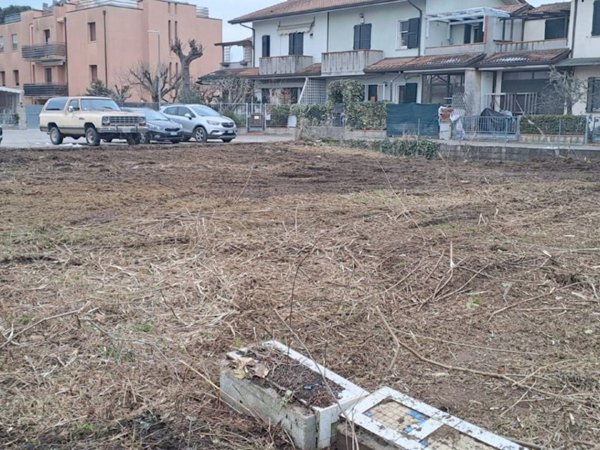terreno agricolo in vendita a Cesenatico in zona Villamarina