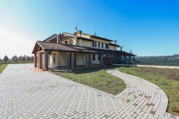 casa indipendente in vendita a Cesenatico in zona Cannucceto