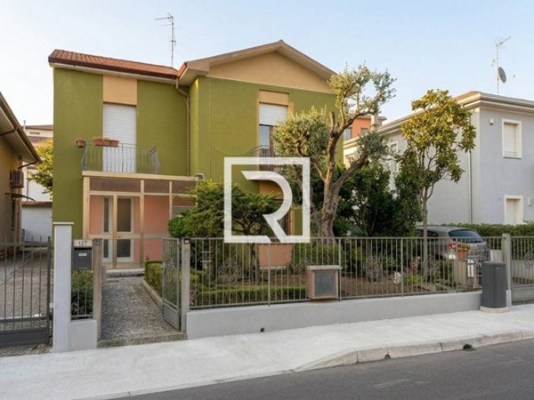 casa indipendente in vendita a Cesenatico