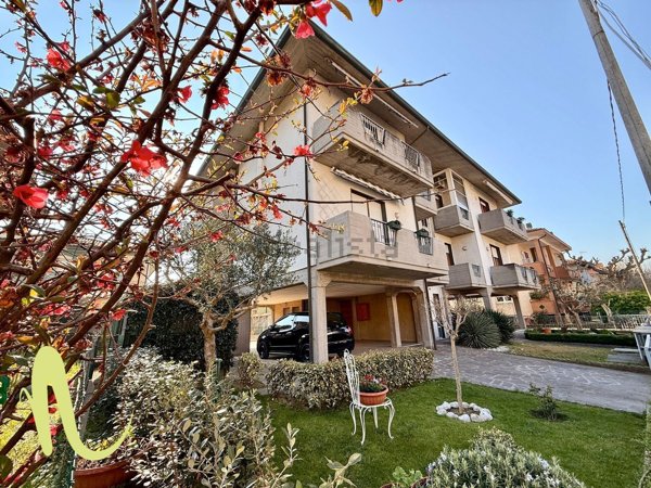appartamento in vendita a Cesenatico in zona Borella
