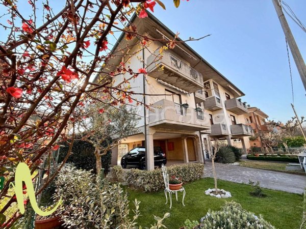 appartamento in vendita a Cesenatico in zona Borella