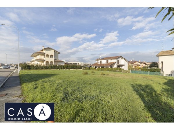 casa indipendente in vendita a Cesenatico