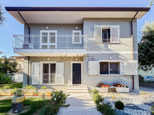 casa indipendente in vendita a Cesenatico