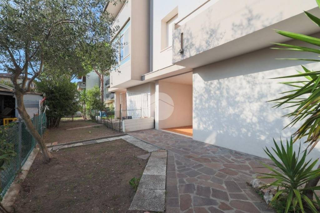 casa indipendente in vendita a Cesenatico in zona Borella