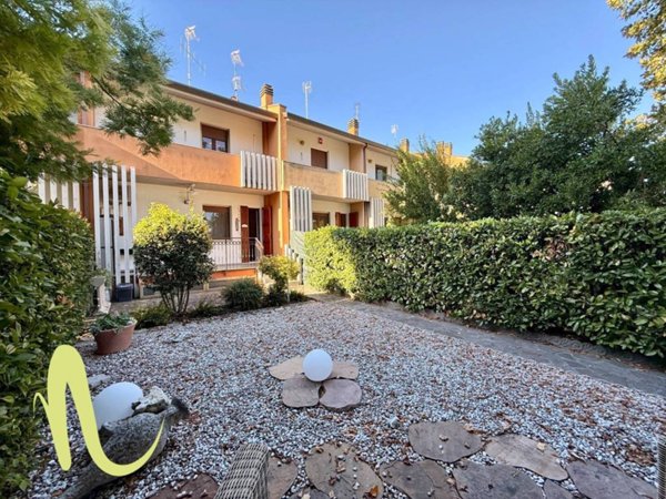 casa indipendente in vendita a Cesenatico in zona Borella