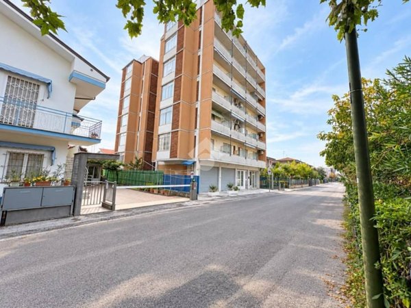 appartamento in vendita a Cesenatico in zona Valverde