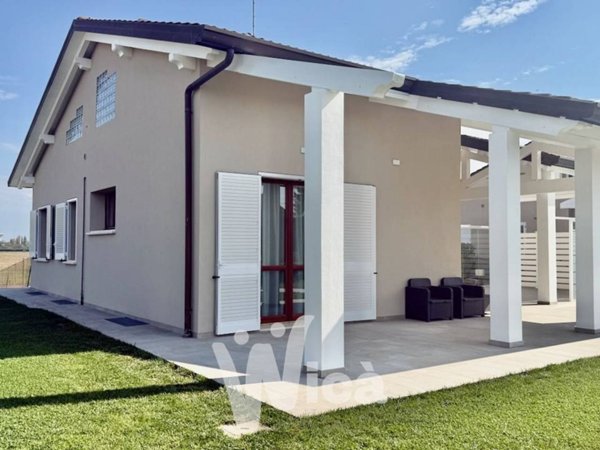 casa indipendente in vendita a Cesenatico in zona Borella