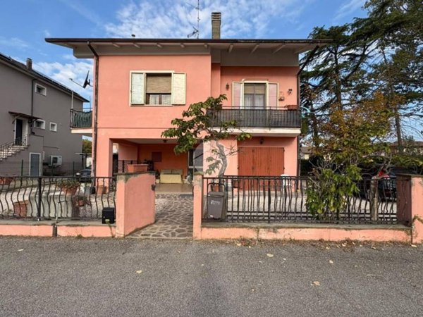 casa indipendente in vendita a Cesenatico in zona Villamarina