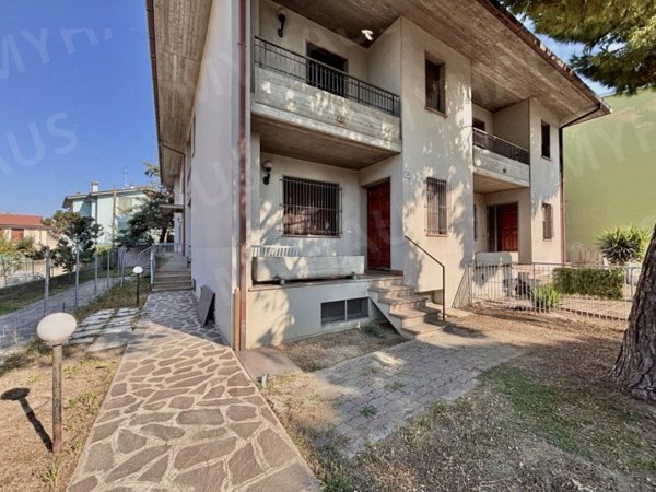 casa semindipendente in vendita a Cesenatico