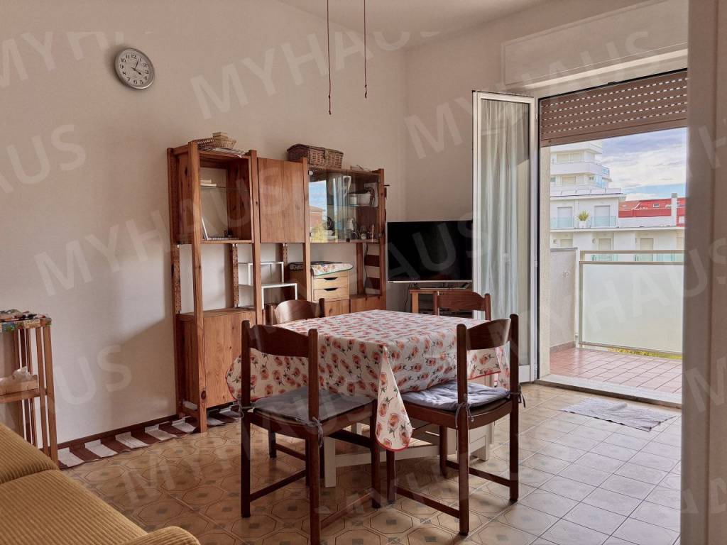 appartamento in vendita a Cesenatico in zona Villamarina