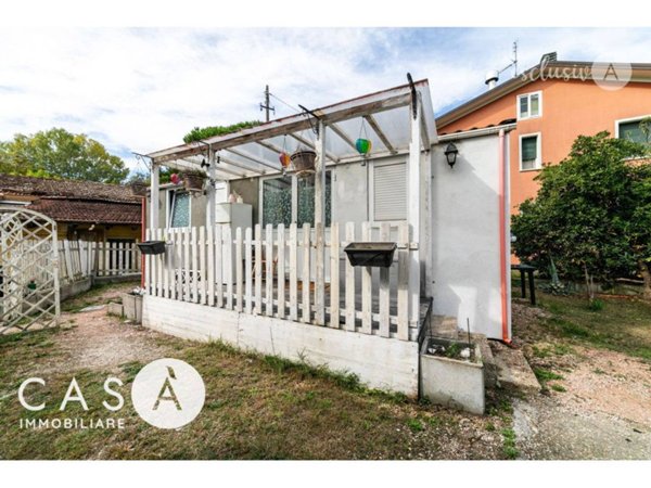 casa indipendente in vendita a Cesenatico in zona Villamarina