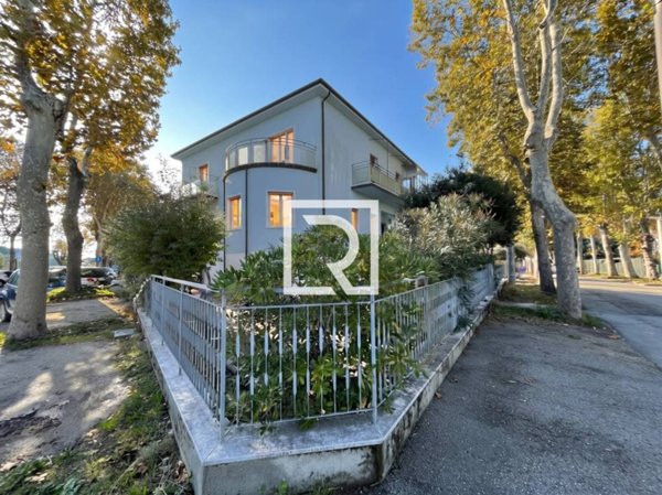 casa indipendente in vendita a Cesenatico