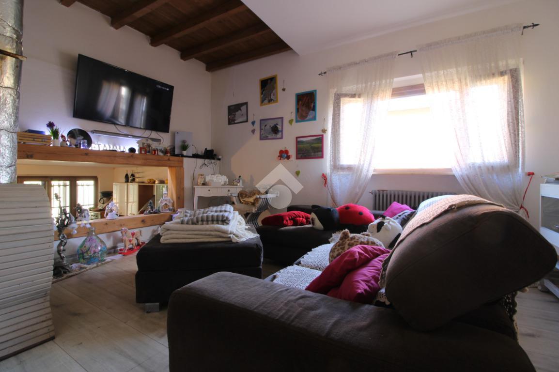 casa indipendente in vendita a Civitella di Romagna in zona Collina